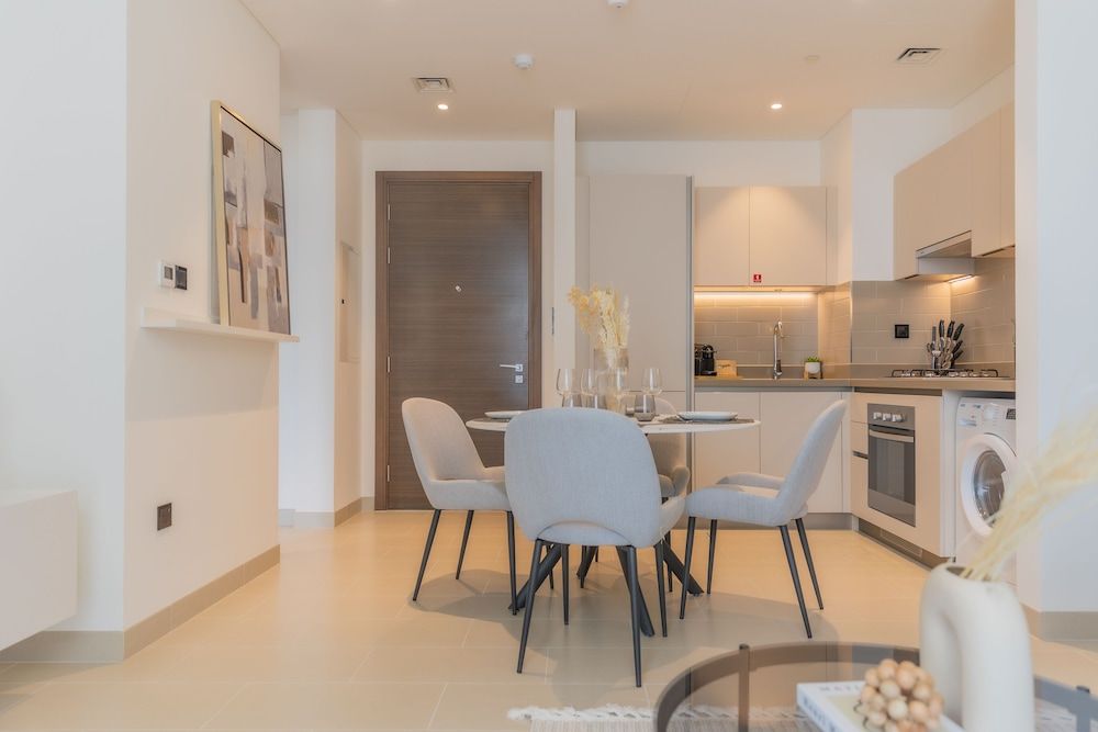 HiGuests - Sobha Creek Vista tower A