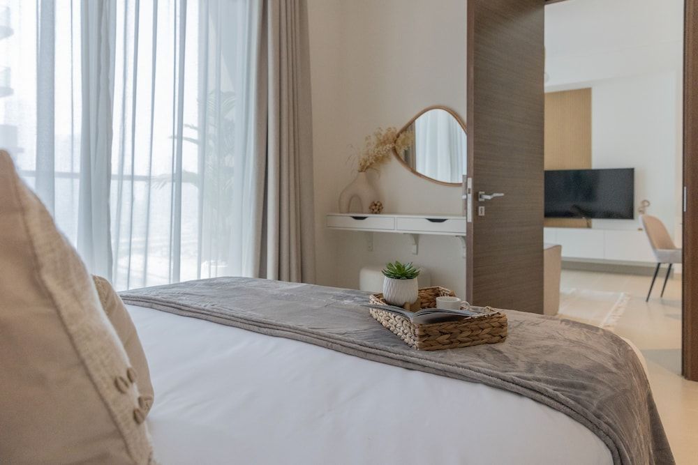 HiGuests - Sobha Creek Vista tower A