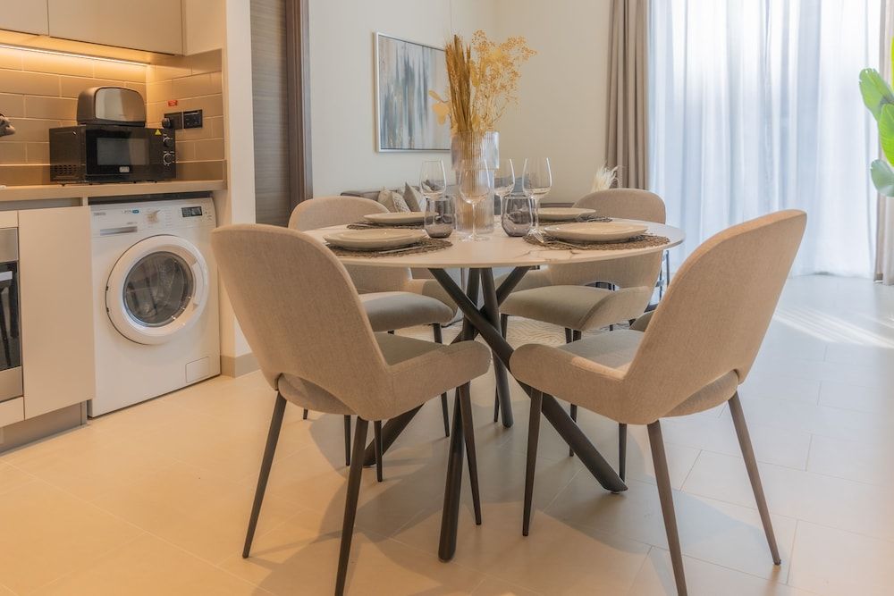 HiGuests - Sobha Creek Vista tower A