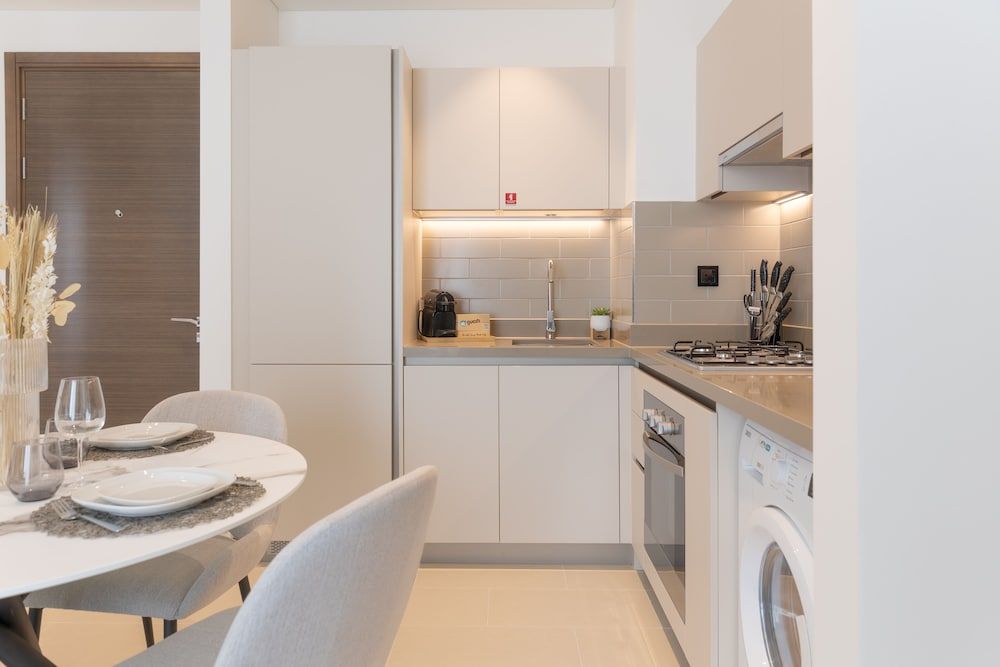 HiGuests - Sobha Creek Vista tower A