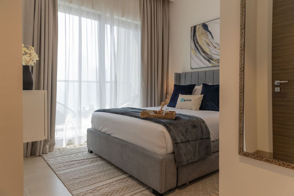 HiGuests - Sobha Creek Vista tower A