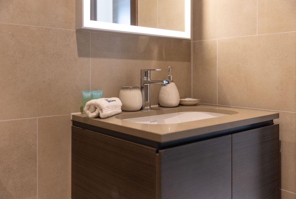 HiGuests - Sobha Creek Vista tower A