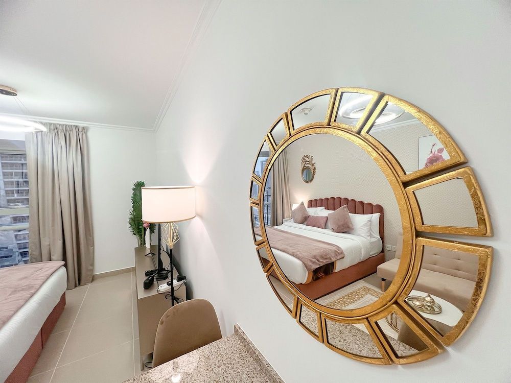 Romantic Studio