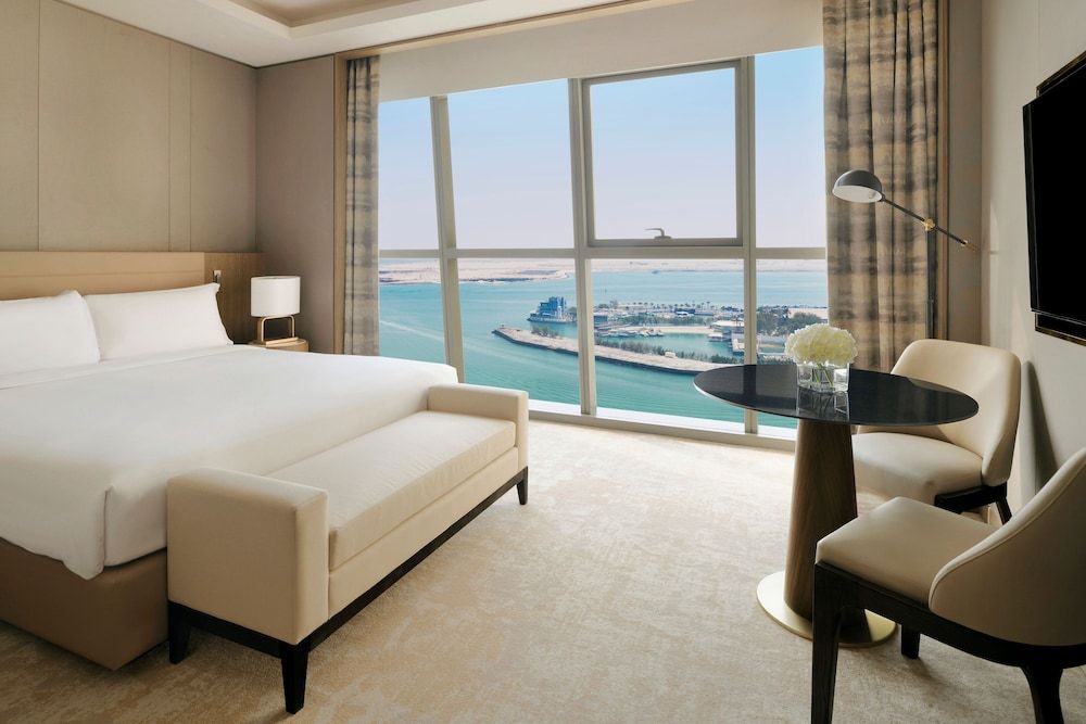 InterContinental Residences Abu Dhabi by IHG Studio, 1 King Bed, City View 2