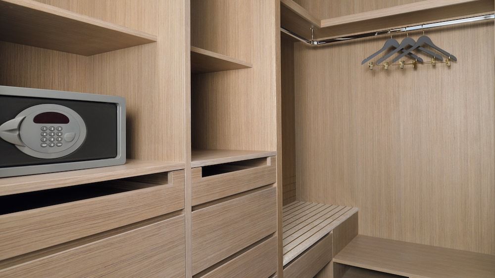 InterContinental Residences Abu Dhabi by IHG Studio, 1 King Bed, City View 8