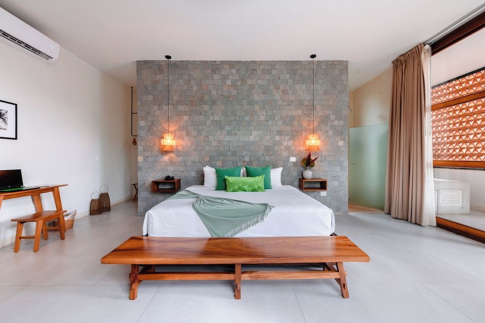 Luxury Room, 1 King Bed, Hot Tub