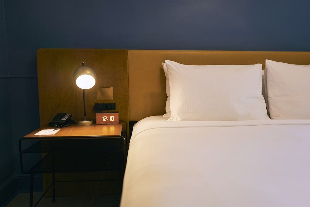 Superior Queen Room Accessible
