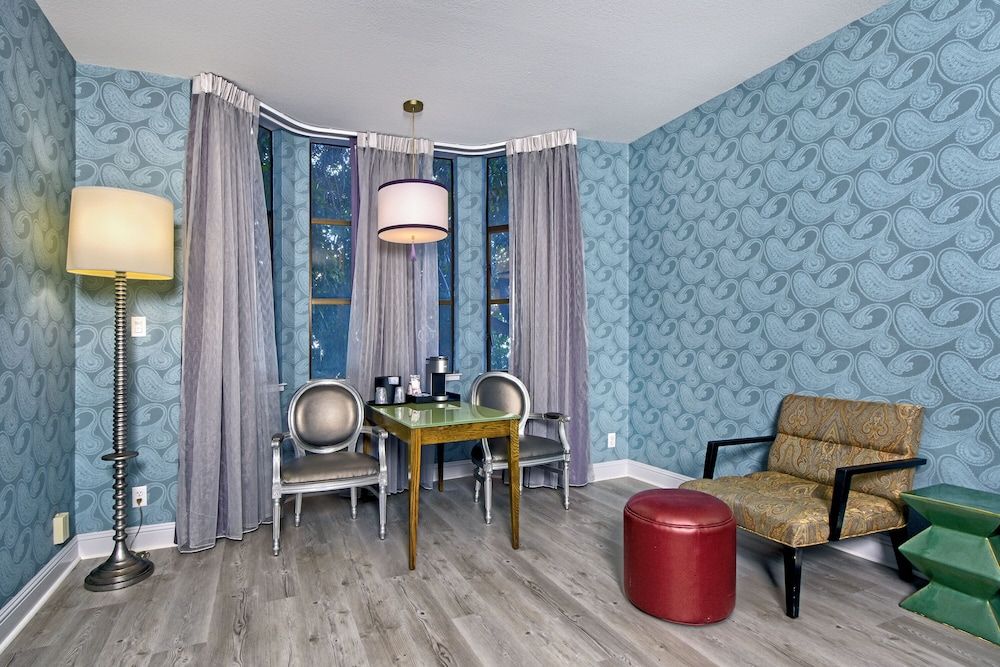 Hotel Fiona Standard King Room 8