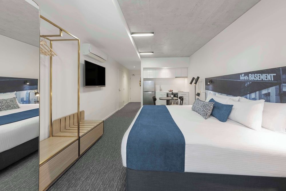 Oaks Melbourne St Kilda Road Hotel Studio 6