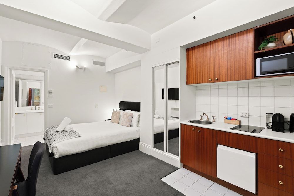 Gordon House Apartments Studio, 1 Bedroom 7