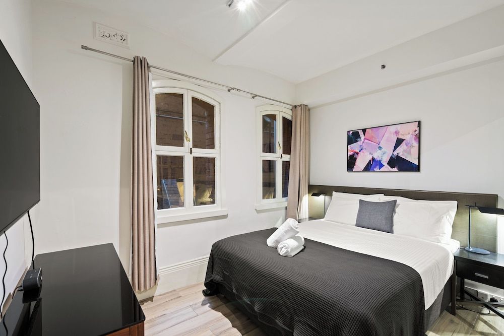 Gordon House Apartments Studio, 1 Bedroom 6