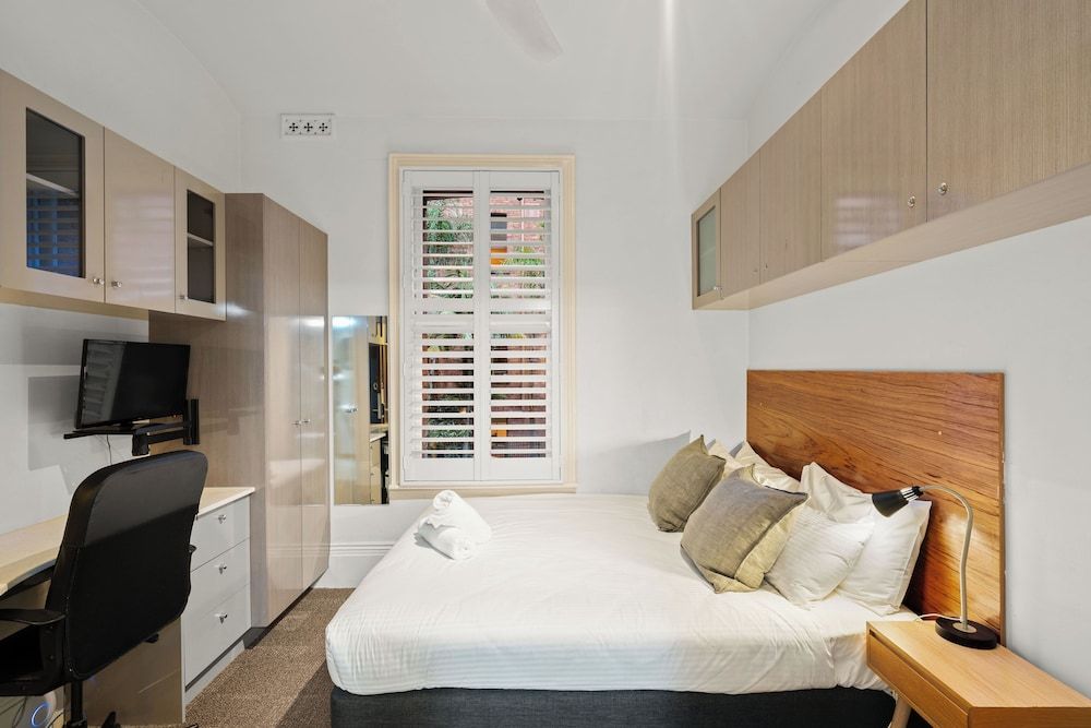 Gordon House Apartments Studio, 1 Bedroom 3