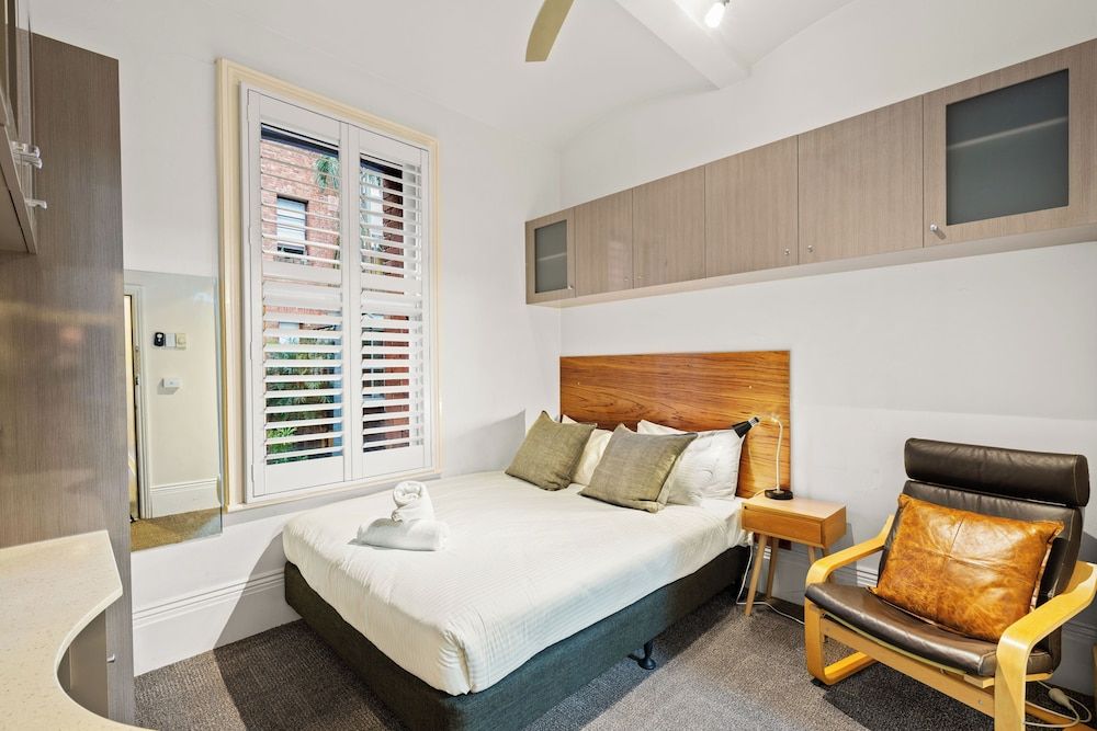 Gordon House Apartments Studio, 1 Bedroom 2