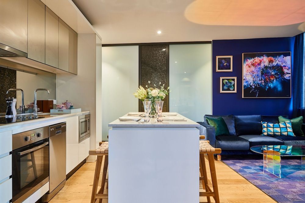 uws short stay