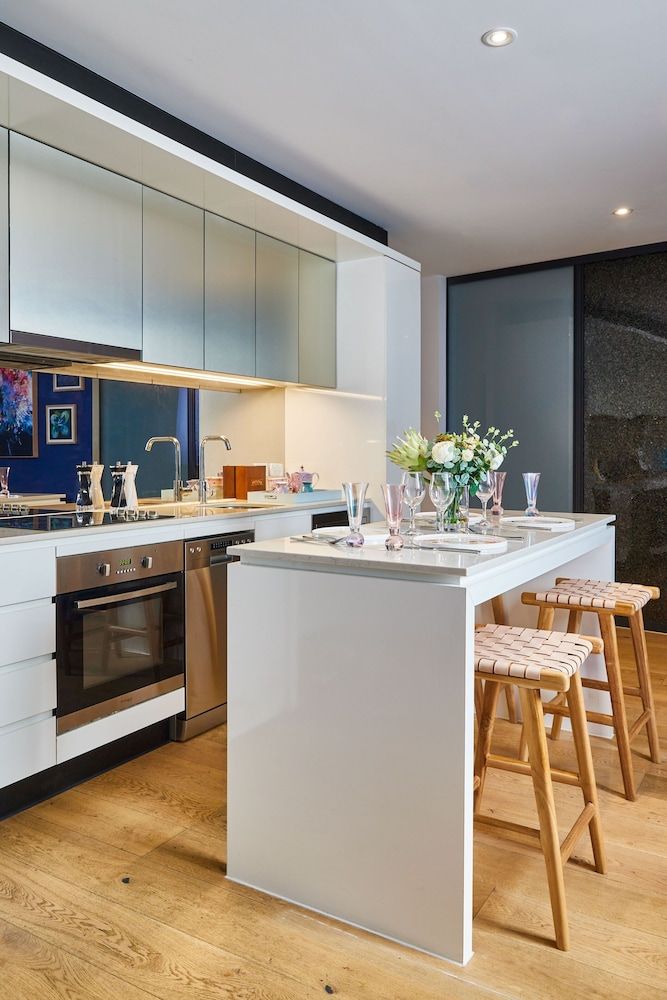 uws short stay