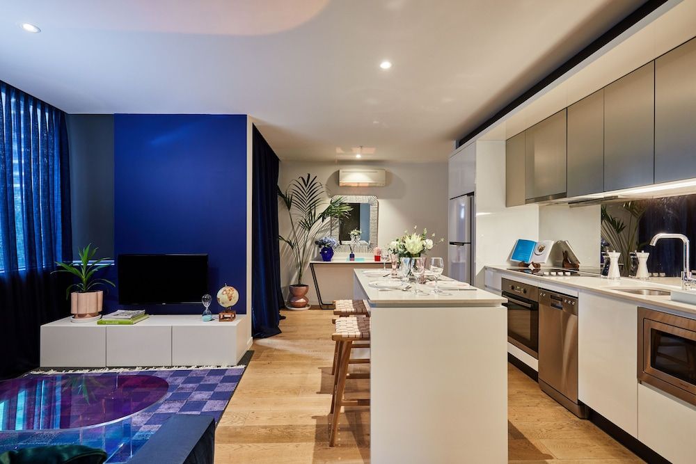 uws short stay