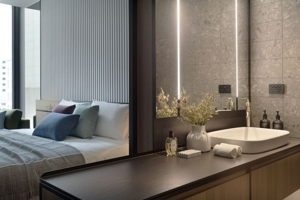 The Howey Urban Superior King 10