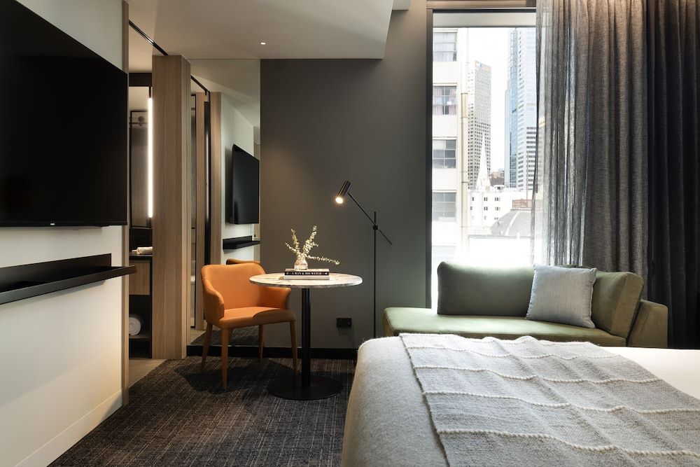 The Howey Urban Superior King 11