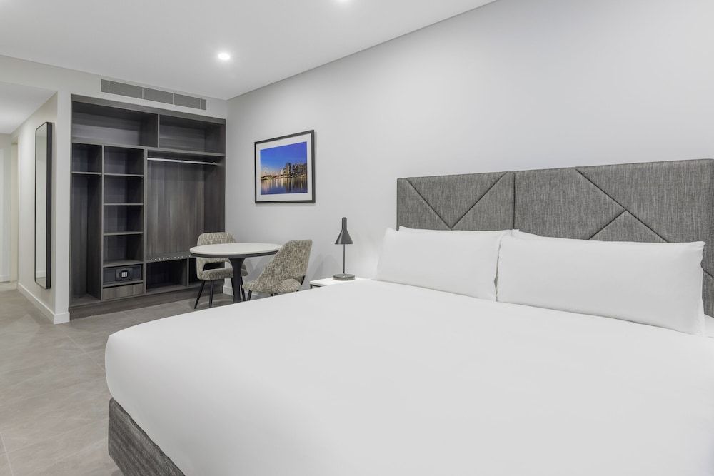 Meriton Suites Melbourne Mini Studio 2