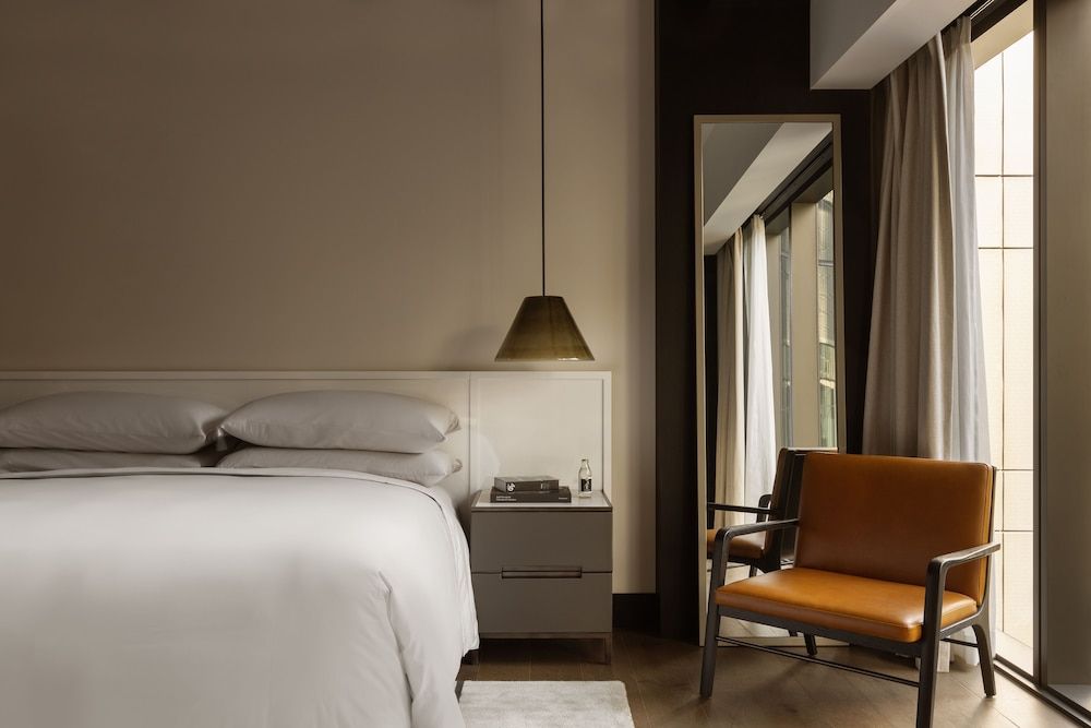 Capella Sydney Deluxe Room, 1 King Bed, Accessible