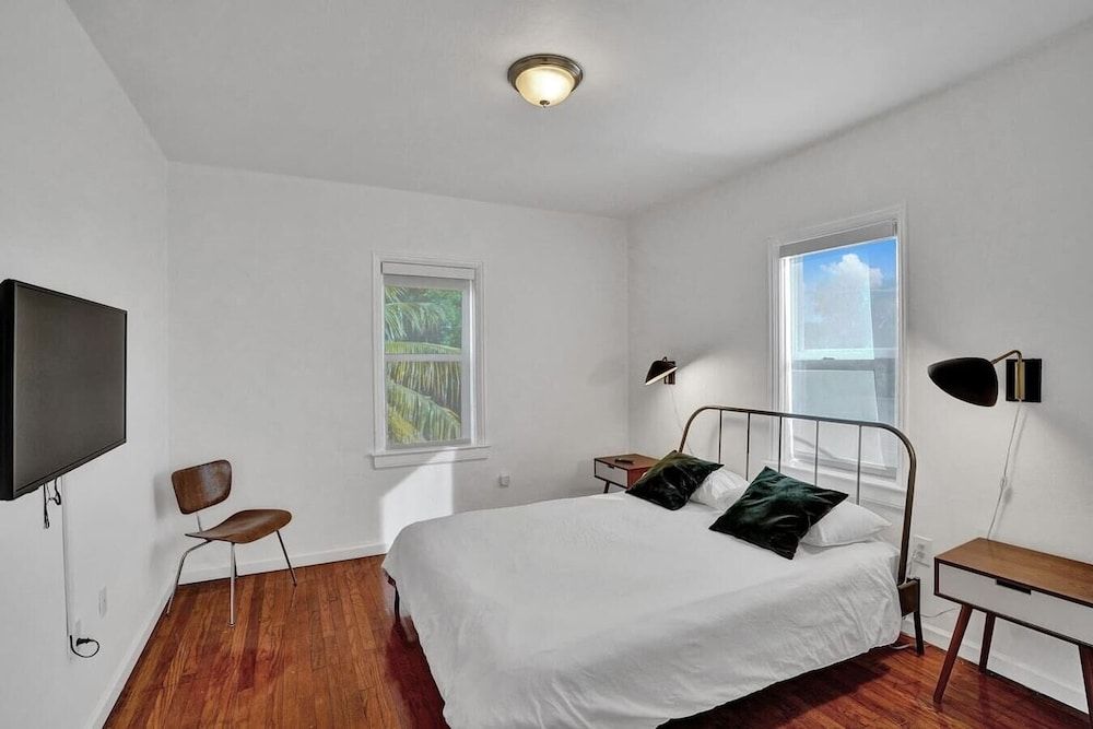 Apartment (2 Bedrooms)