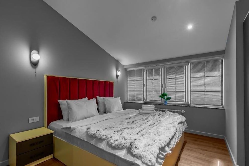 Standard Twin Room, City View