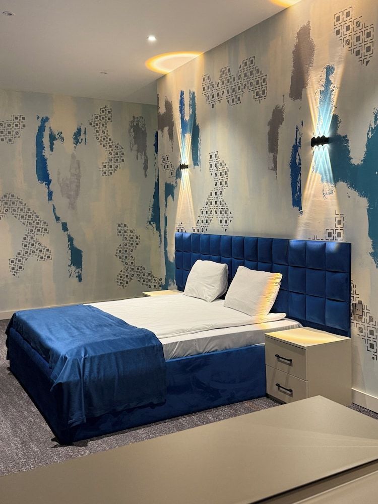 Montinn Premier Hotel Comfort Double Room, Balcony, City View 6