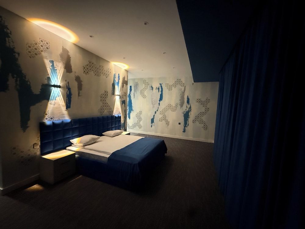 Montinn Premier Hotel Comfort Double Room, Balcony, City View 17