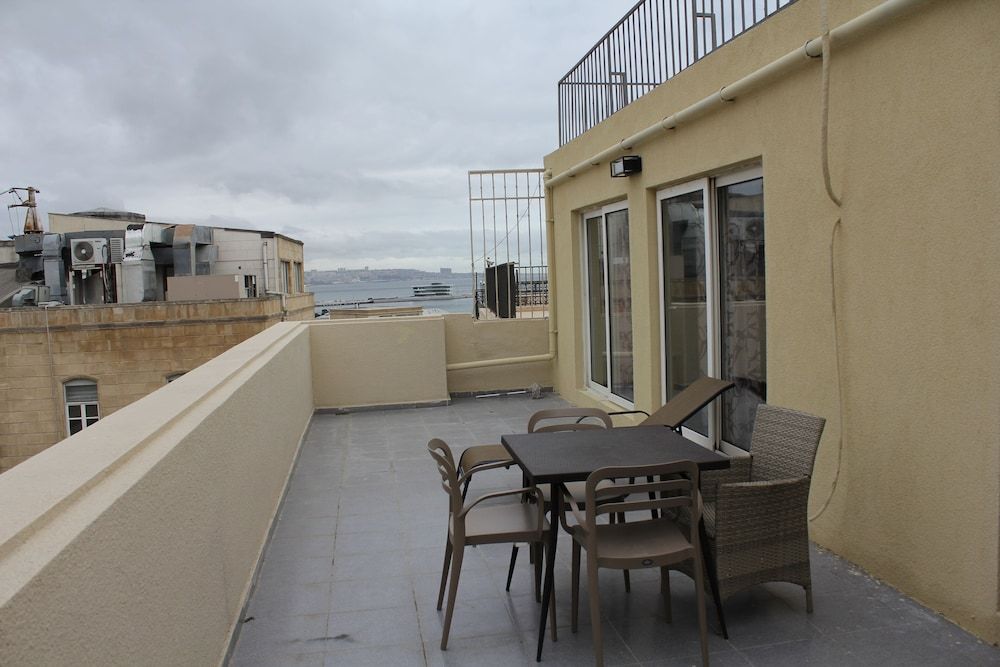 Old baku boutique Luxury Suite, Lanai 3