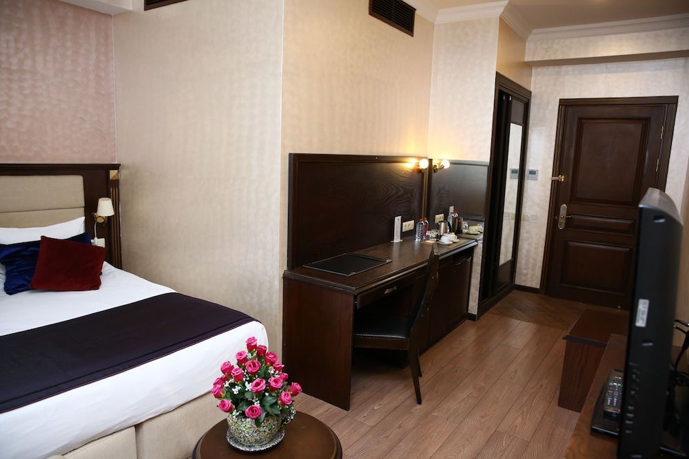 Smith's Boutique Standard Double or Twin Room 13