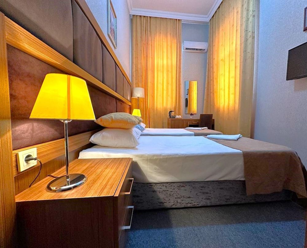Turkiye Hotel - Free Massage Economy Double or Twin Room, Pool Access, City View 6