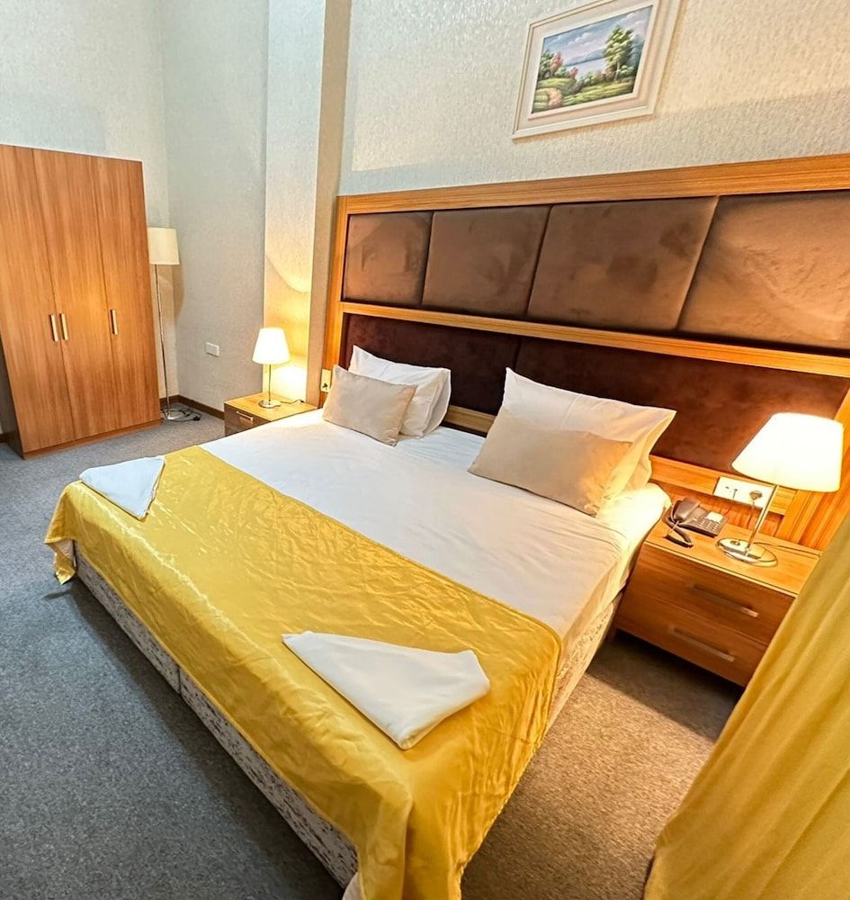 Turkiye Hotel - Free Massage Economy Double or Twin Room, Pool Access, City View 8