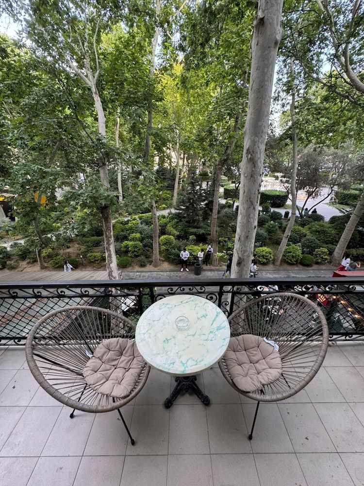 Downtown Apartments Baku City Apartment, Park View 6