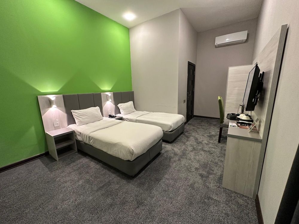 Elite Suite