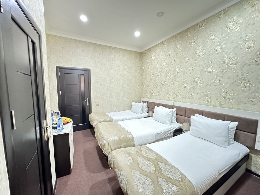 Elite Triple Room