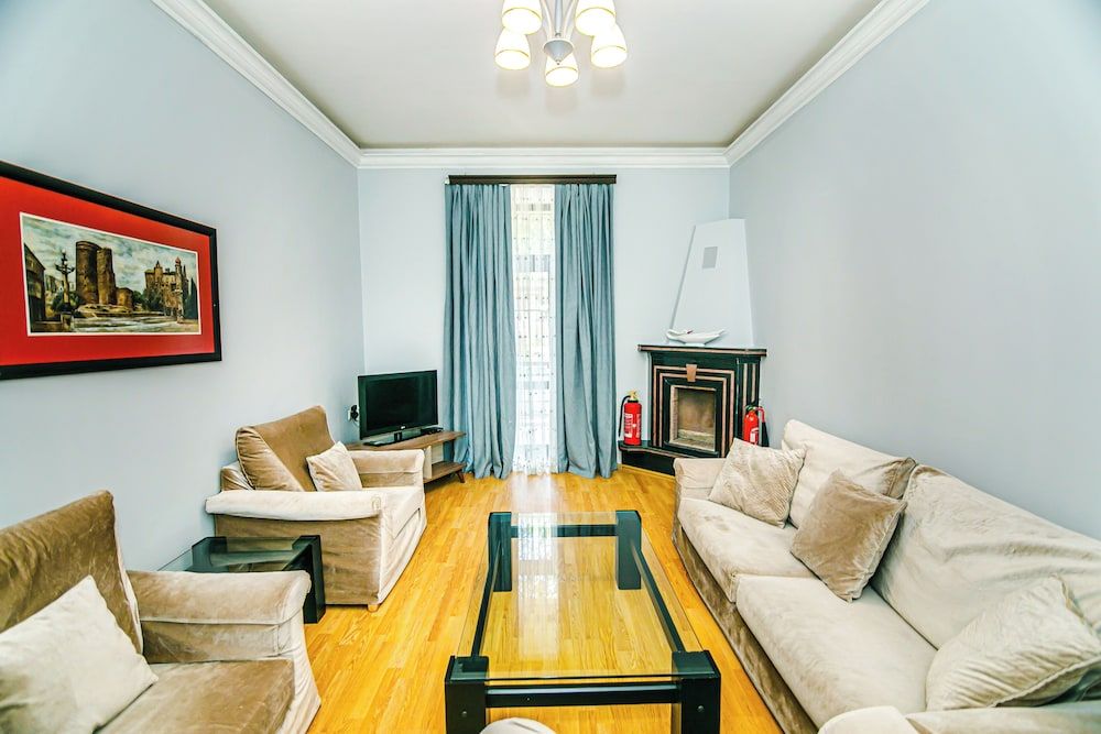 Azneft Garden Apartment Family Apartment 12