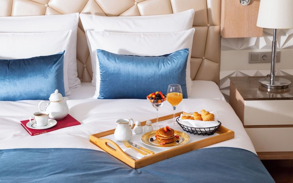Three Bedroom Deluxe Residential Suite