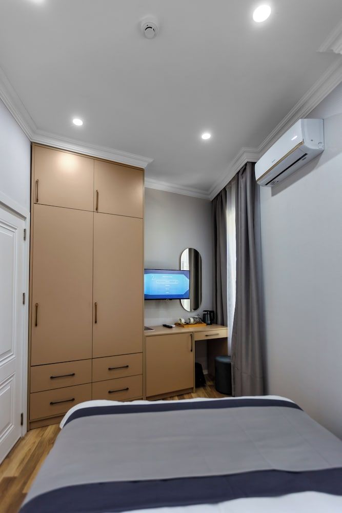 Hillside City Center Hotel Economy Double Room 13