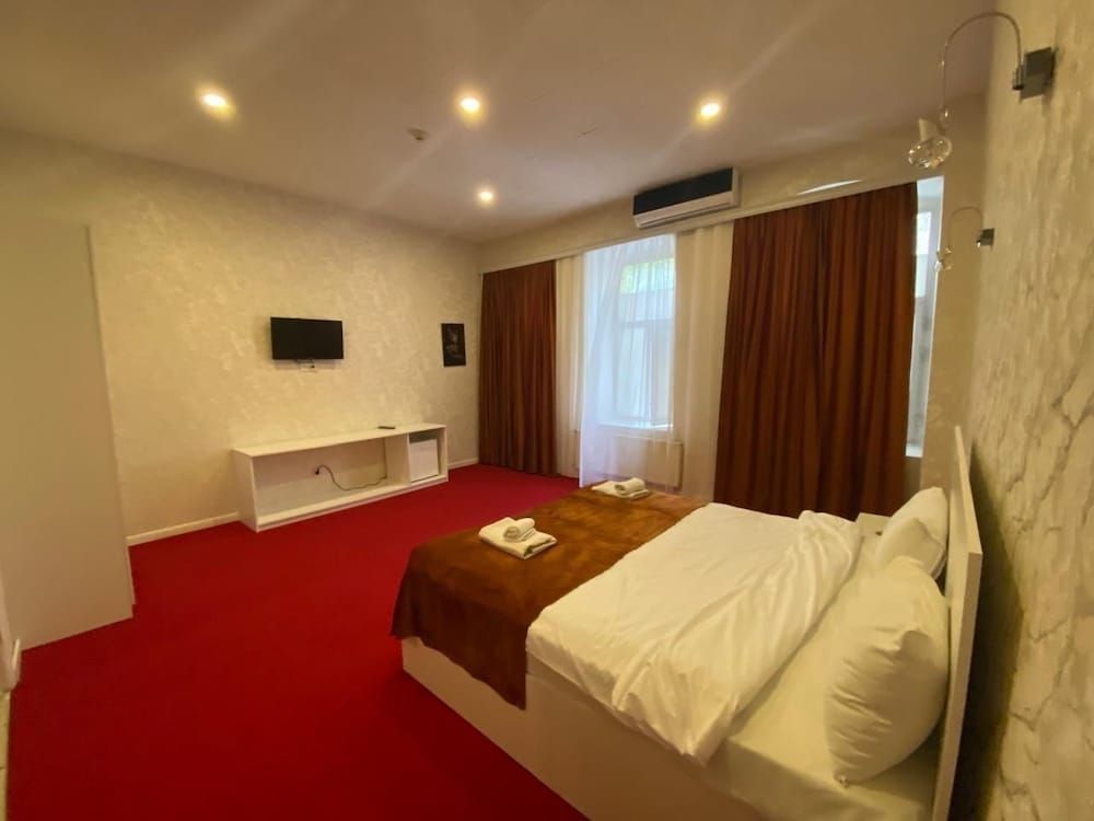 Perron Hotel Superior Double or Twin Room 15