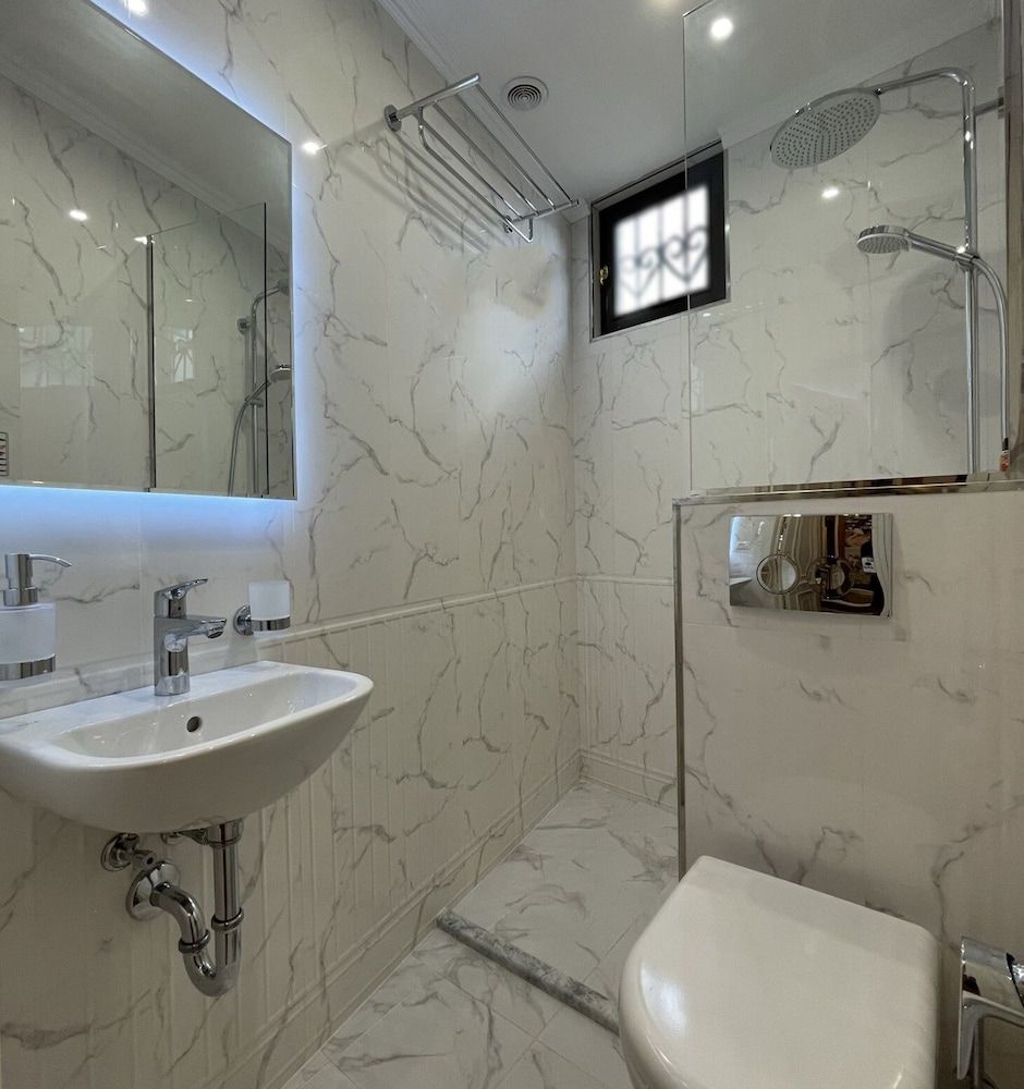 Seven Beauties Hotel Spa Restaurant Standard Room 4