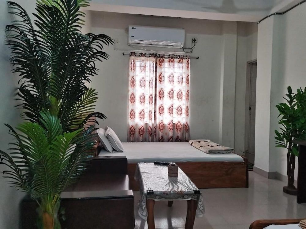 Hotel Labbaik Farmgate