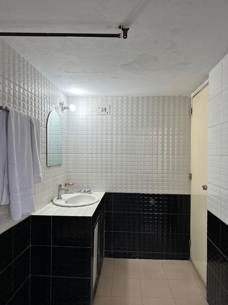 Hotel Dhaka City Inn Superior Double Room 5