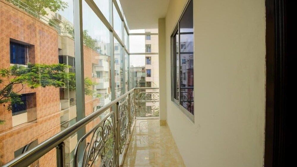 Gulshan Lake View Deluxe Double Room, Lake View 4