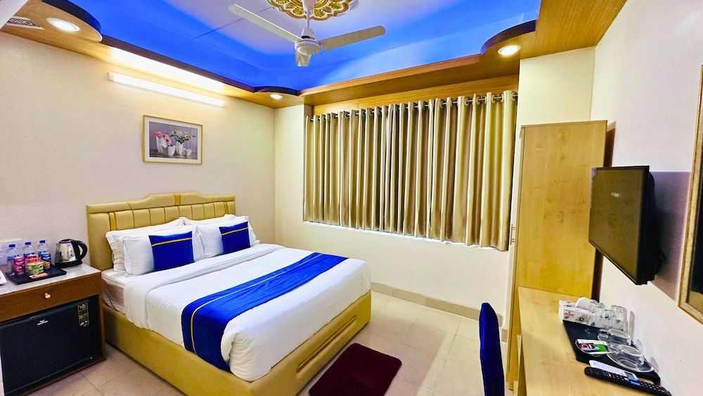 The Ambassador Hotel Dhanmondi Deluxe Room