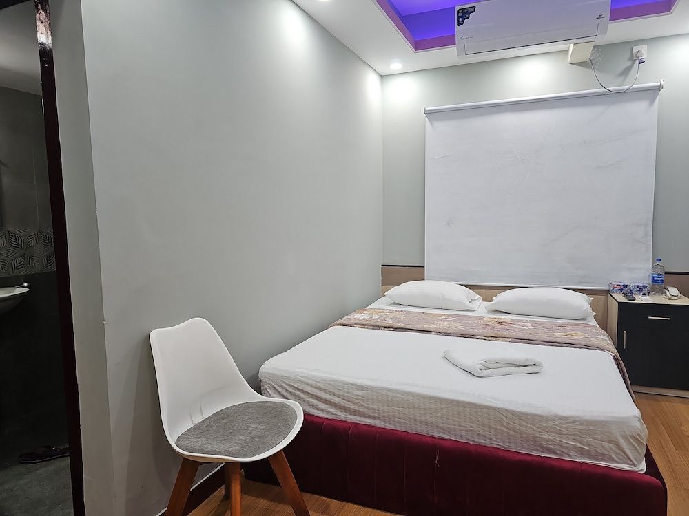 Hotel Family Inn Deluxe Double Room 7