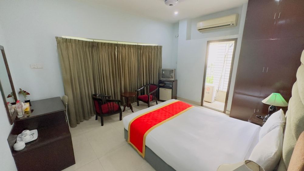 Grand Lake View Hotel