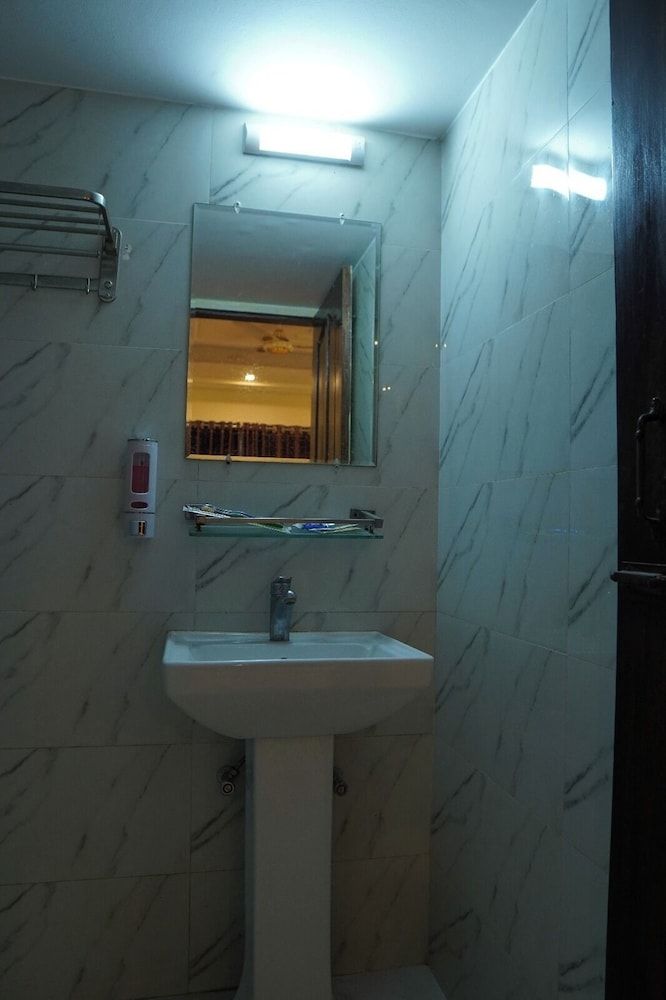 Hotel White Stone Economy Room, City View 6