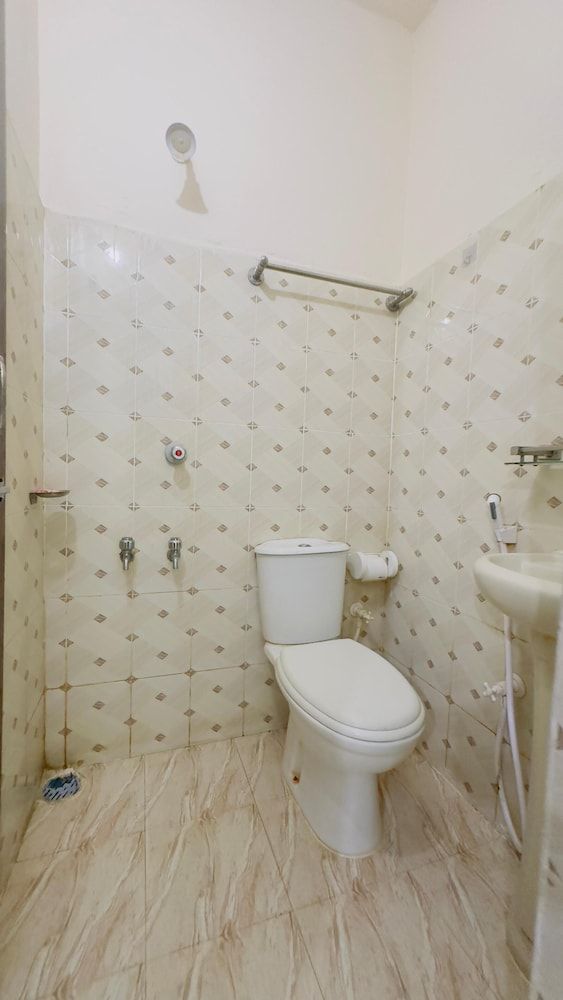 Hotel Labbaik Three Residential Deluxe Room 7