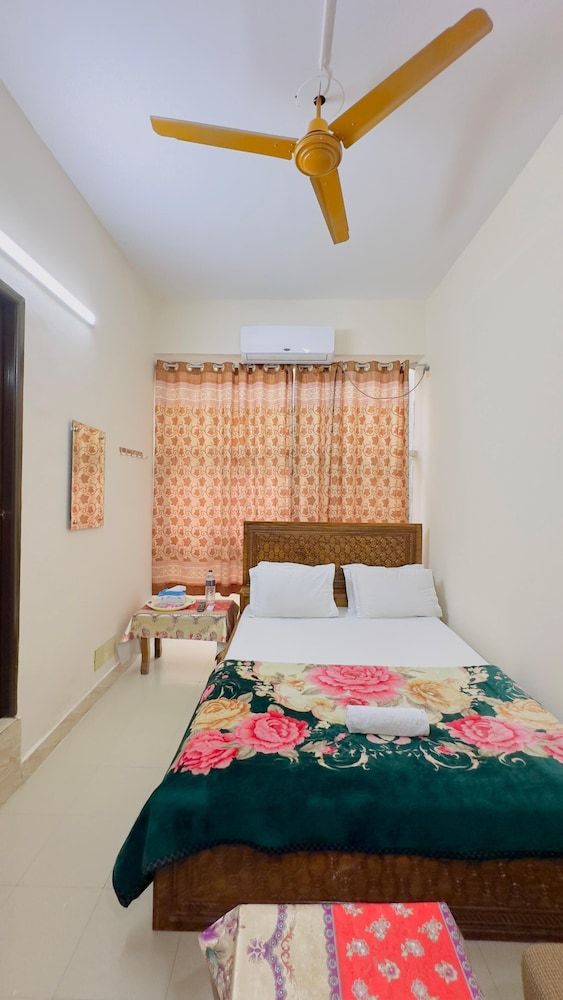 Hotel Labbaik Three Residential Deluxe Room 2