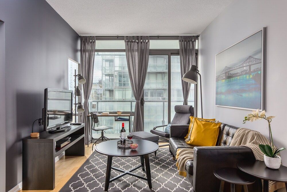 Quickstay - Luxurious 2-Bedroom Condo, Heart Of Toronto